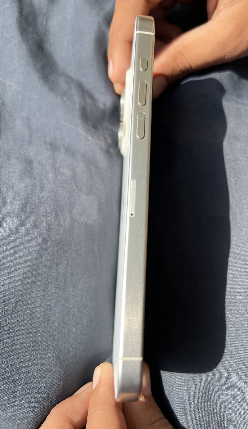 Apple iPhone 15 Pro Max 1
