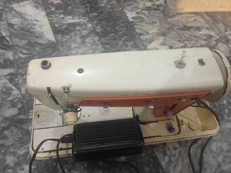 Singer sewing machine 2