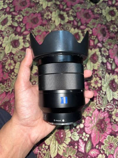 Sony Zeiss 24-70mm f4.0