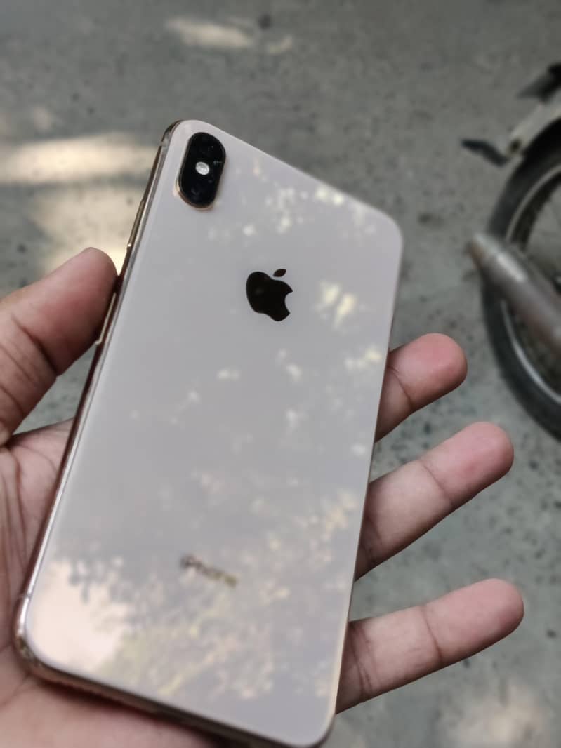 Apple iPhone XS Max 2