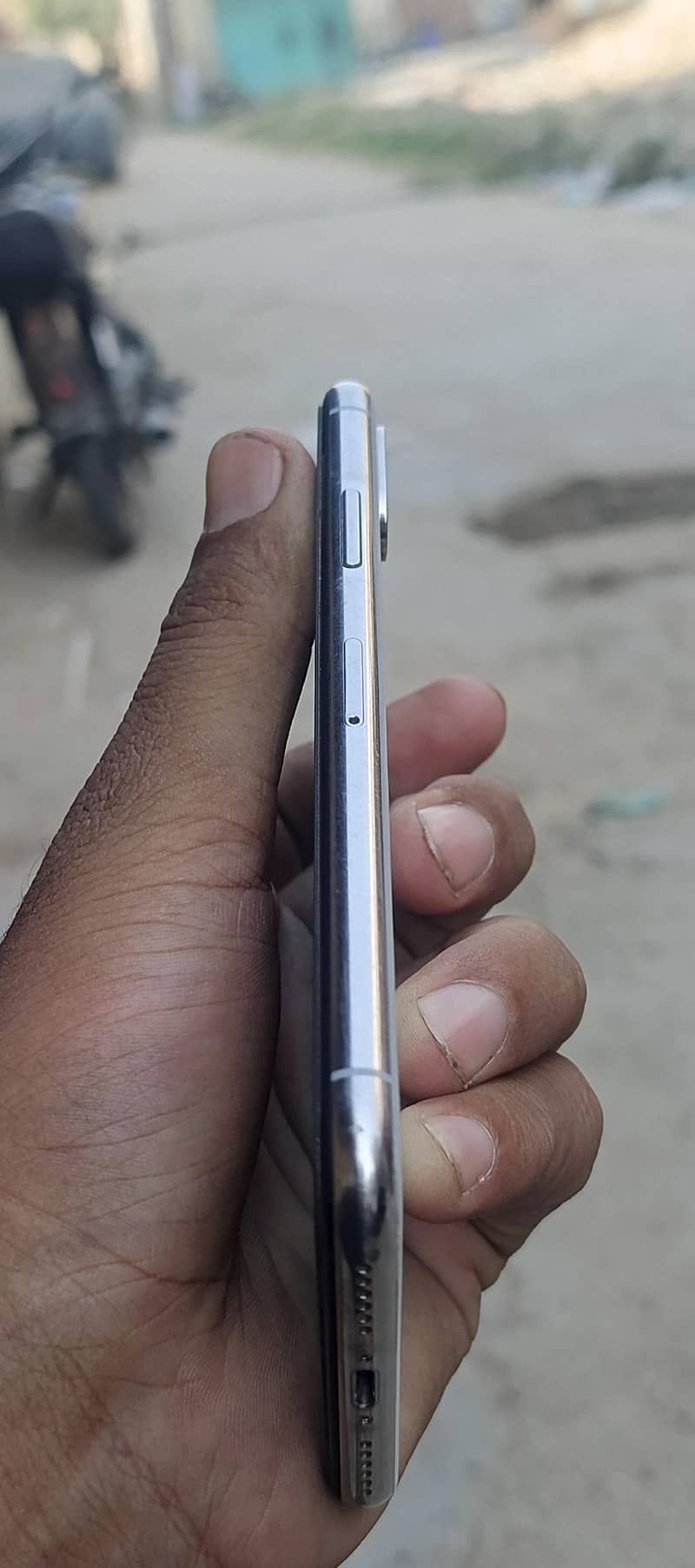 Apple iPhone X 3
