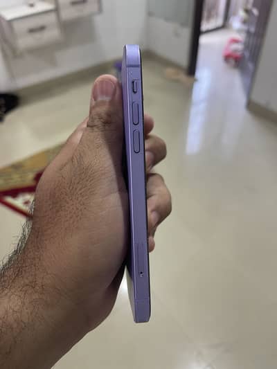 Apple iPhone 12
