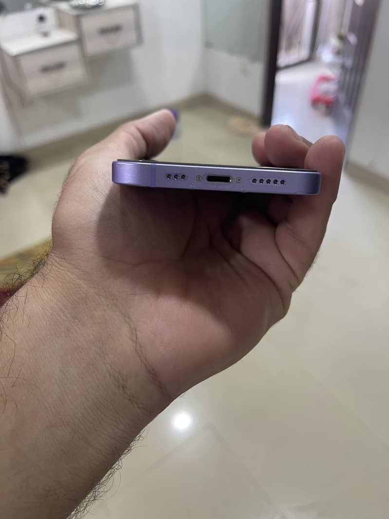 Apple iPhone 12 3