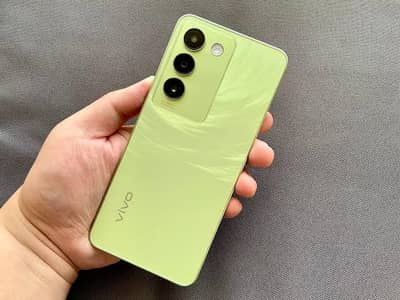 Vivi Y100
