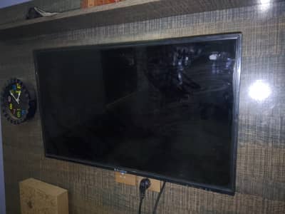 Eco Star 32" LED simple with android device