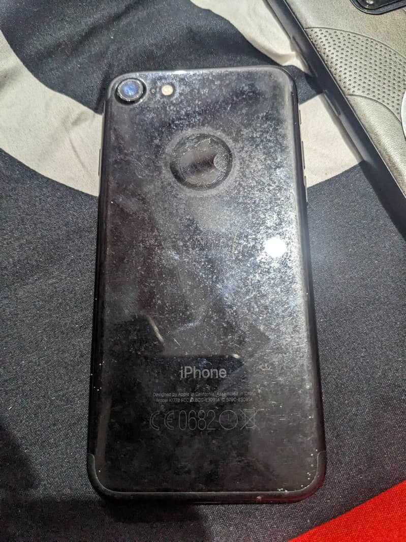 Apple iPhone 7 1