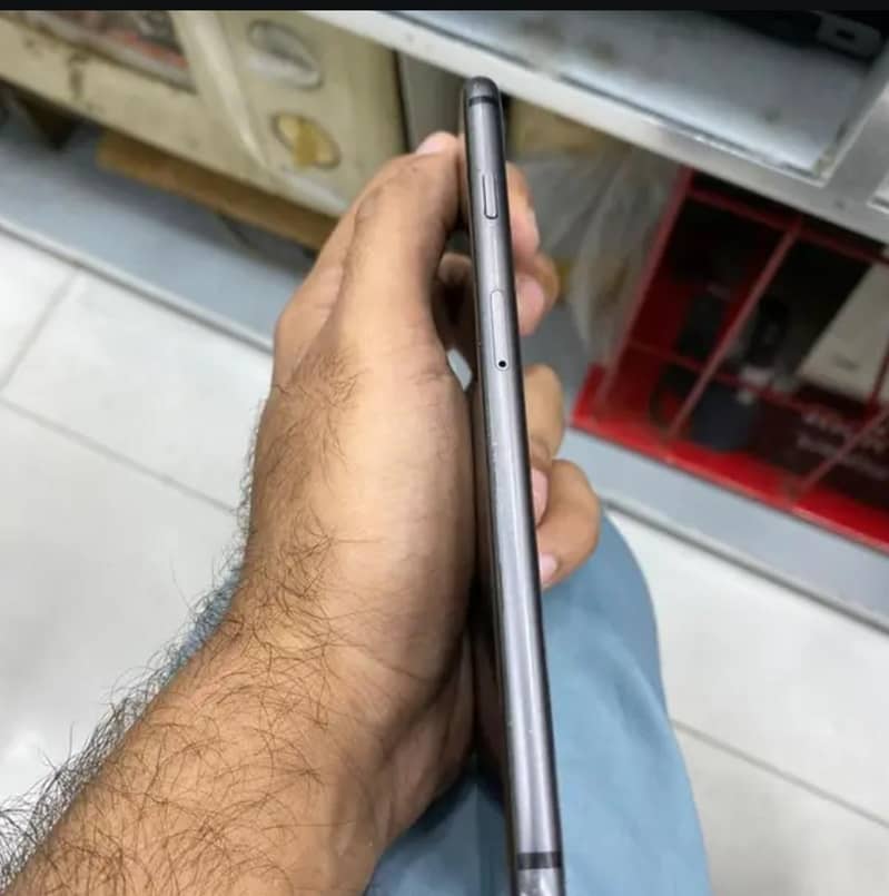 Apple iPhone 8 Plus 2