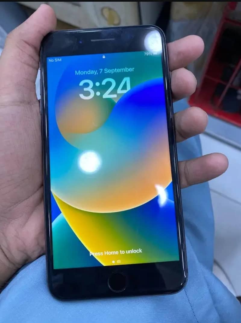 Apple iPhone 8 Plus 4