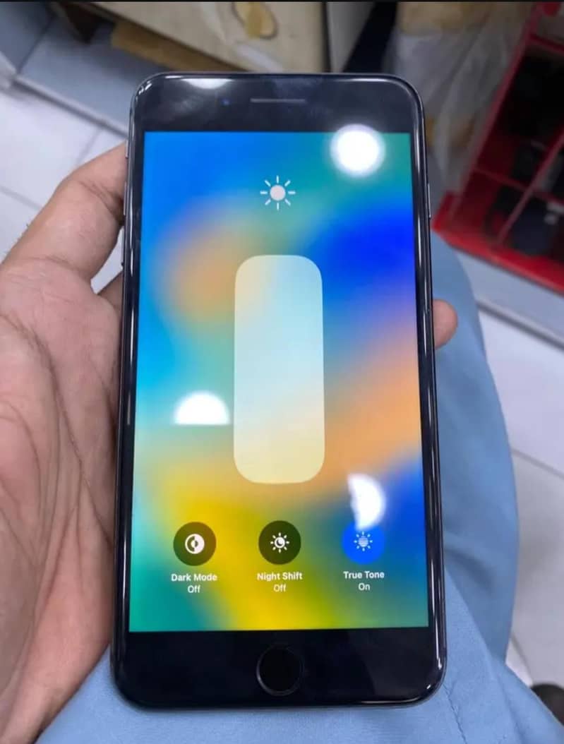 Apple iPhone 8 Plus 5
