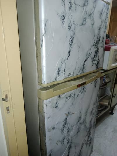 Dawlance Medium Size Double Door Refrigerator