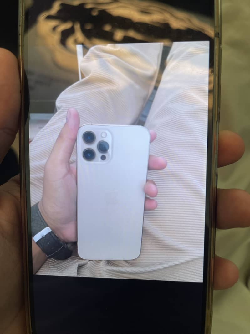 Apple iPhone 12 Pro Max 3
