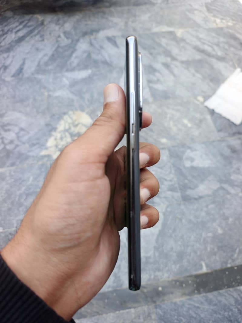 OPPO Reno11 3