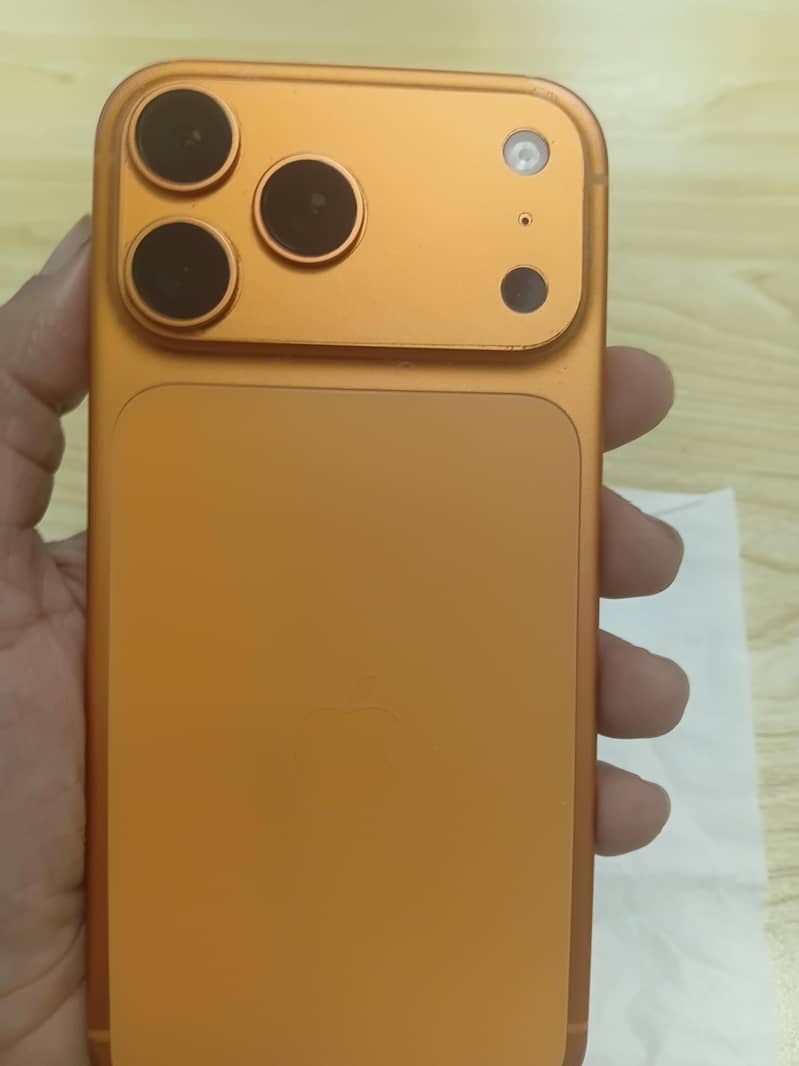 Apple iPhone 17 Pro Max 3