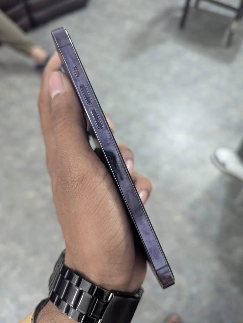 Apple iPhone 14 Pro Max 3
