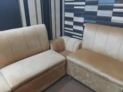 8 seater/4 sofa and on corner peice