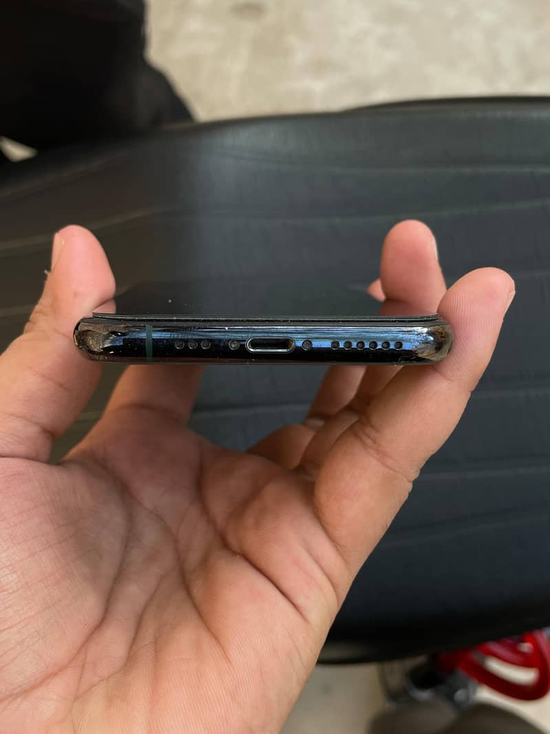 Apple iPhone 11 Pro 3