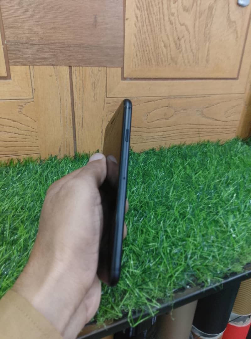 Apple iPhone 7 Plus 128gb 3