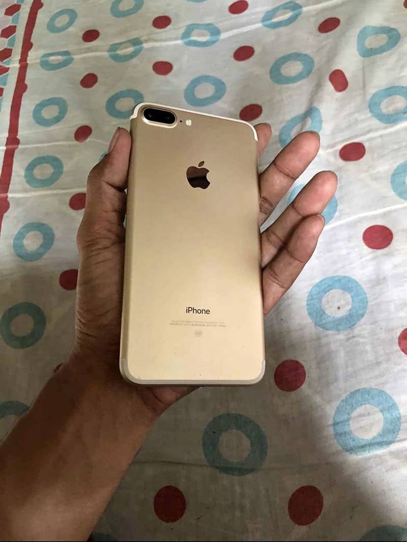 Apple iPhone 7 Plus 4