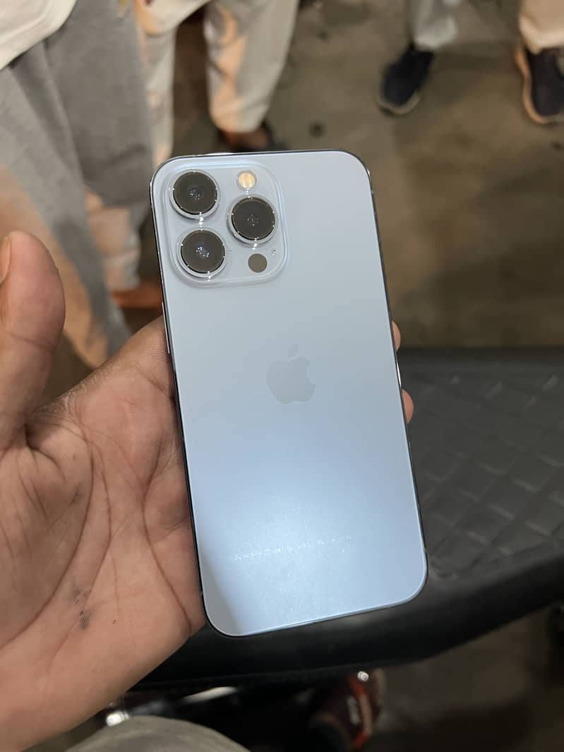 Apple iPhone 13 Pro 0