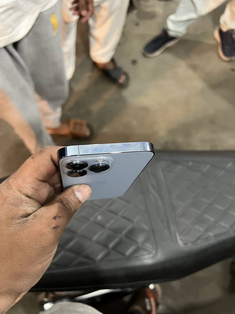 Apple iPhone 13 Pro 1