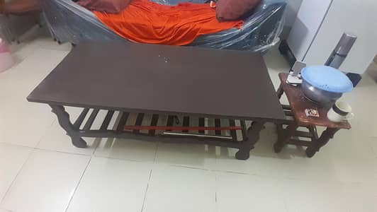 Pack of 2 tables 1 large 1 small