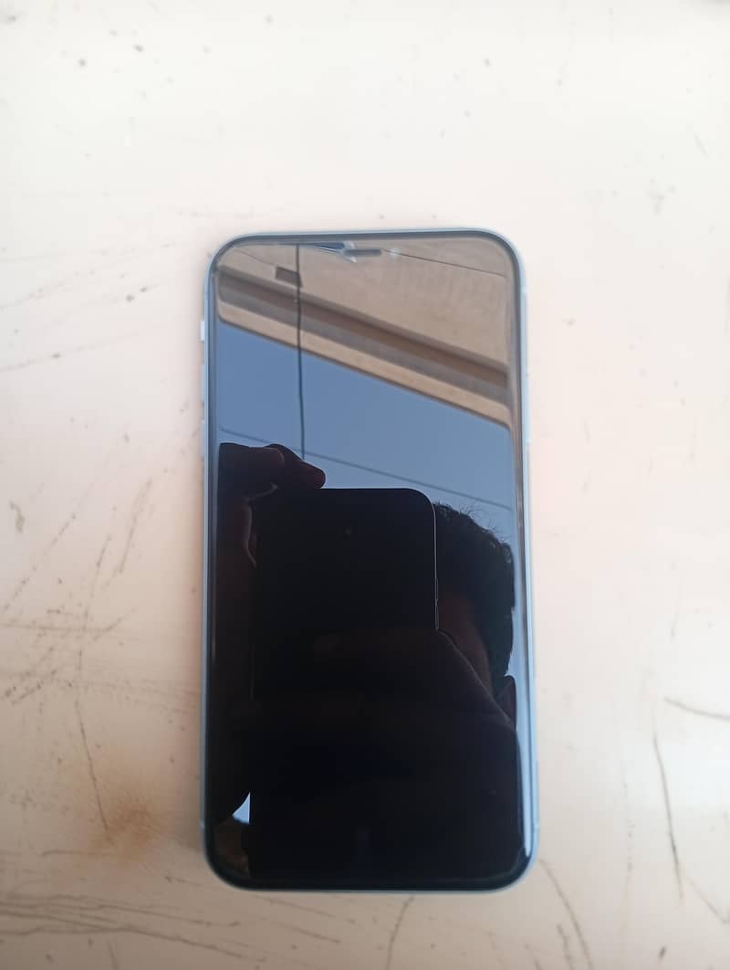 Apple iPhone XR 0