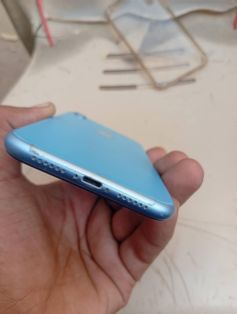 Apple iPhone XR 1