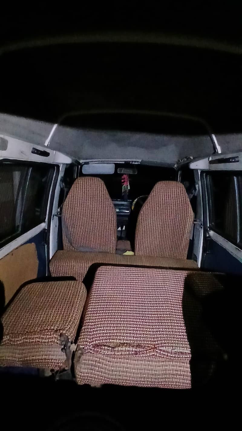 Mini Van Bolan 7 Seater 3