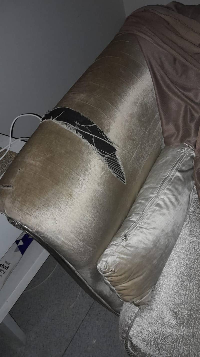 sofa with centre table 1