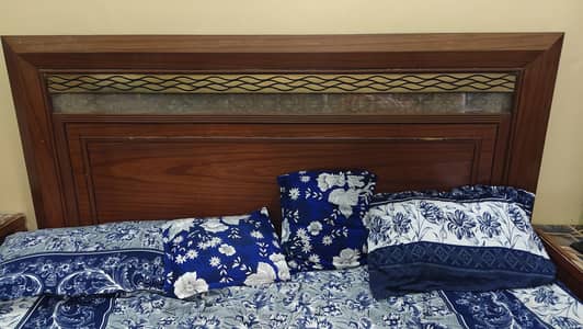 King Bed Size With Side table