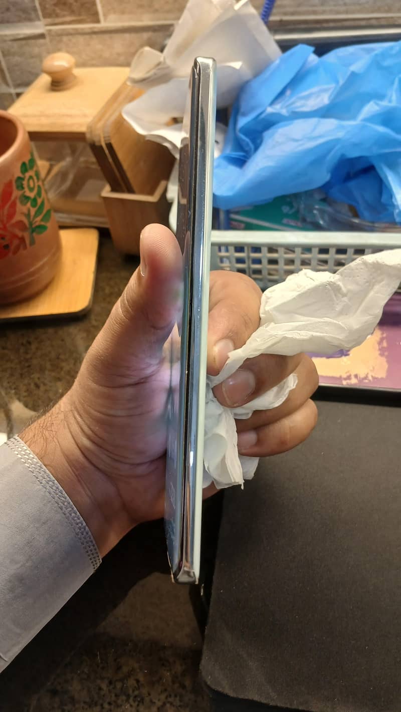 Vivo V30 2