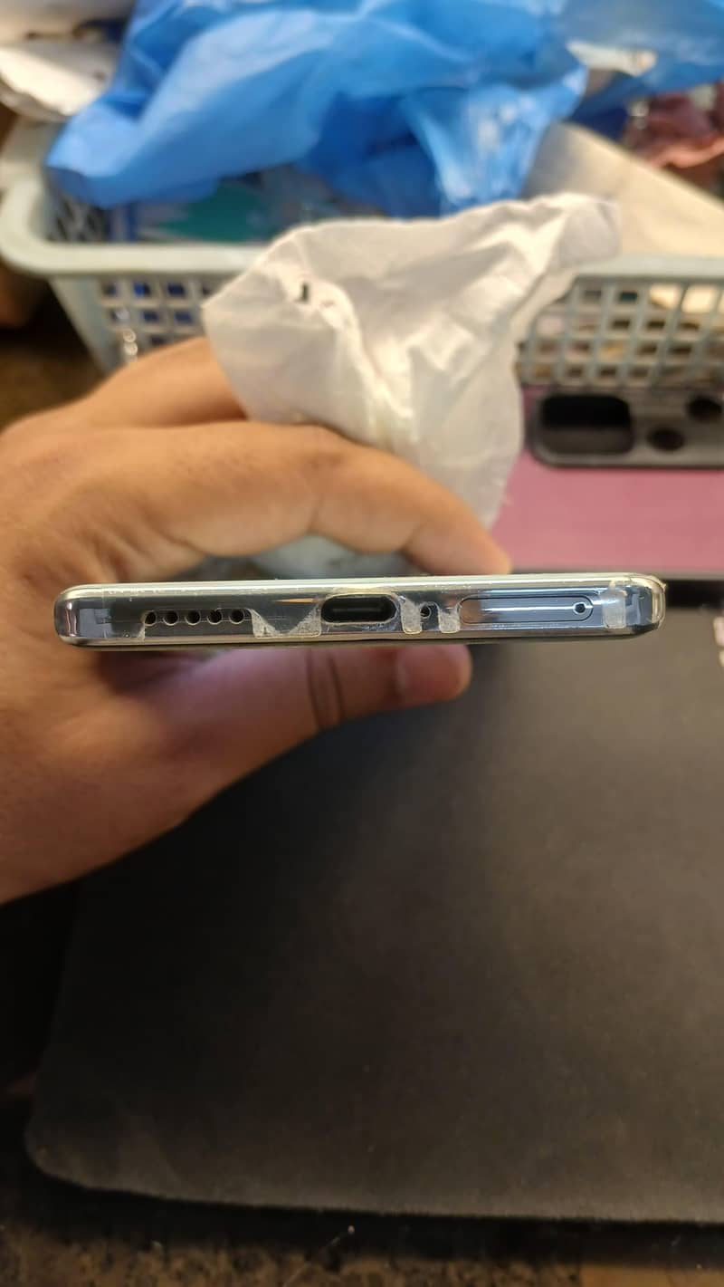 Vivo V30 7