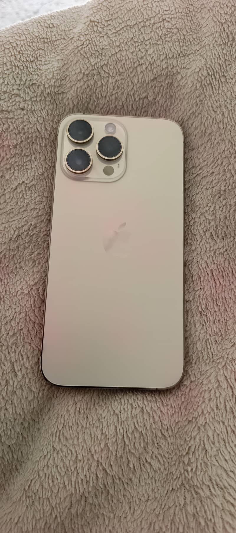 Apple iPhone 14 Pro Max 1