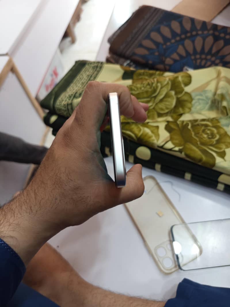 OPPO A6s 4