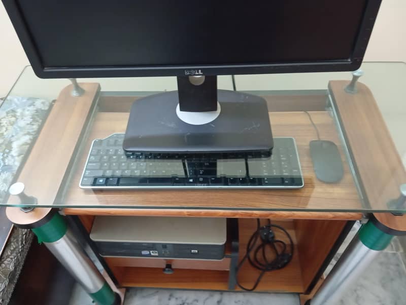 whole pc setup with trolley 9