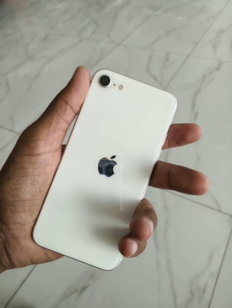 Apple iPhone SE 0