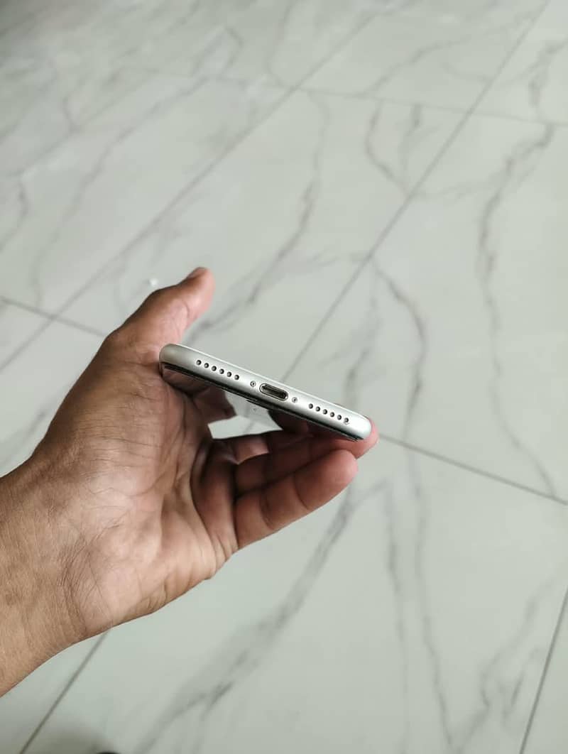 Apple iPhone SE 2