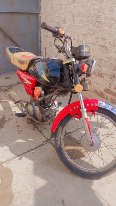 Suzuki spinter 2007