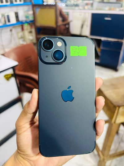 Apple iPhone 13