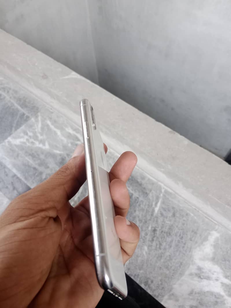 Apple iPhone X 1