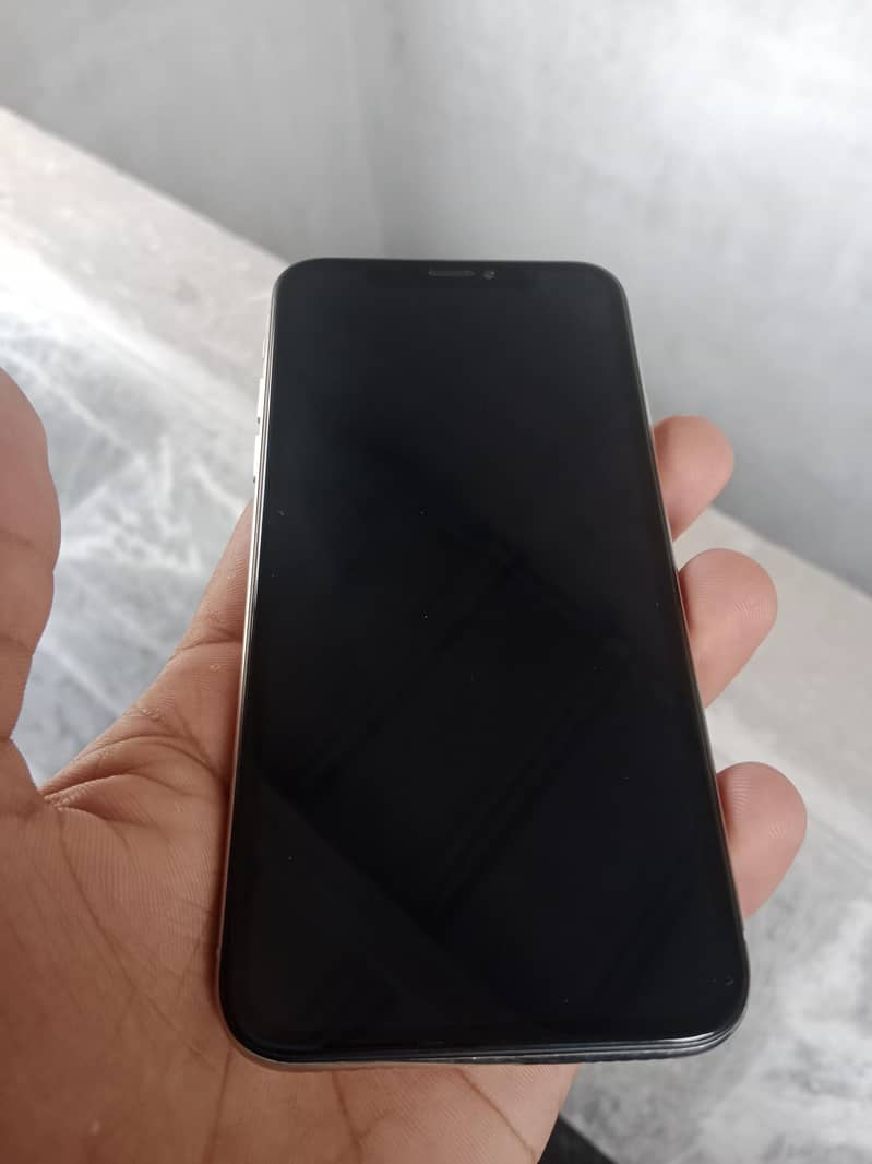 Apple iPhone X 3