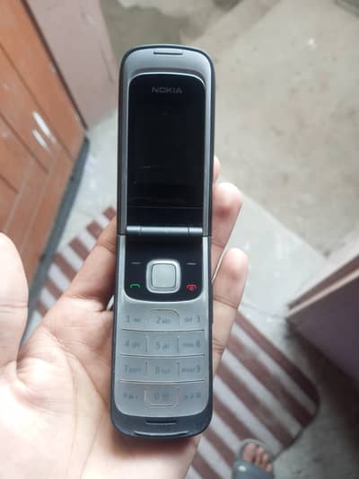 Nokia 2720 Flip