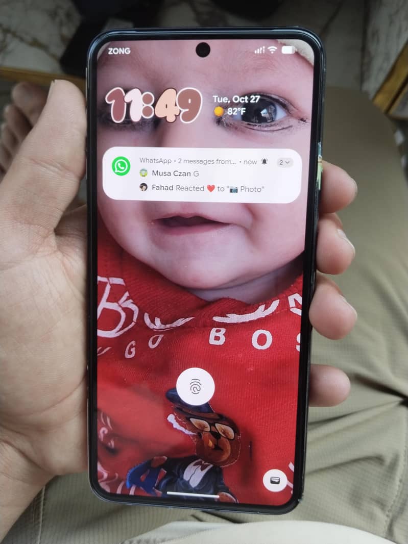 Google Pixel 8 4