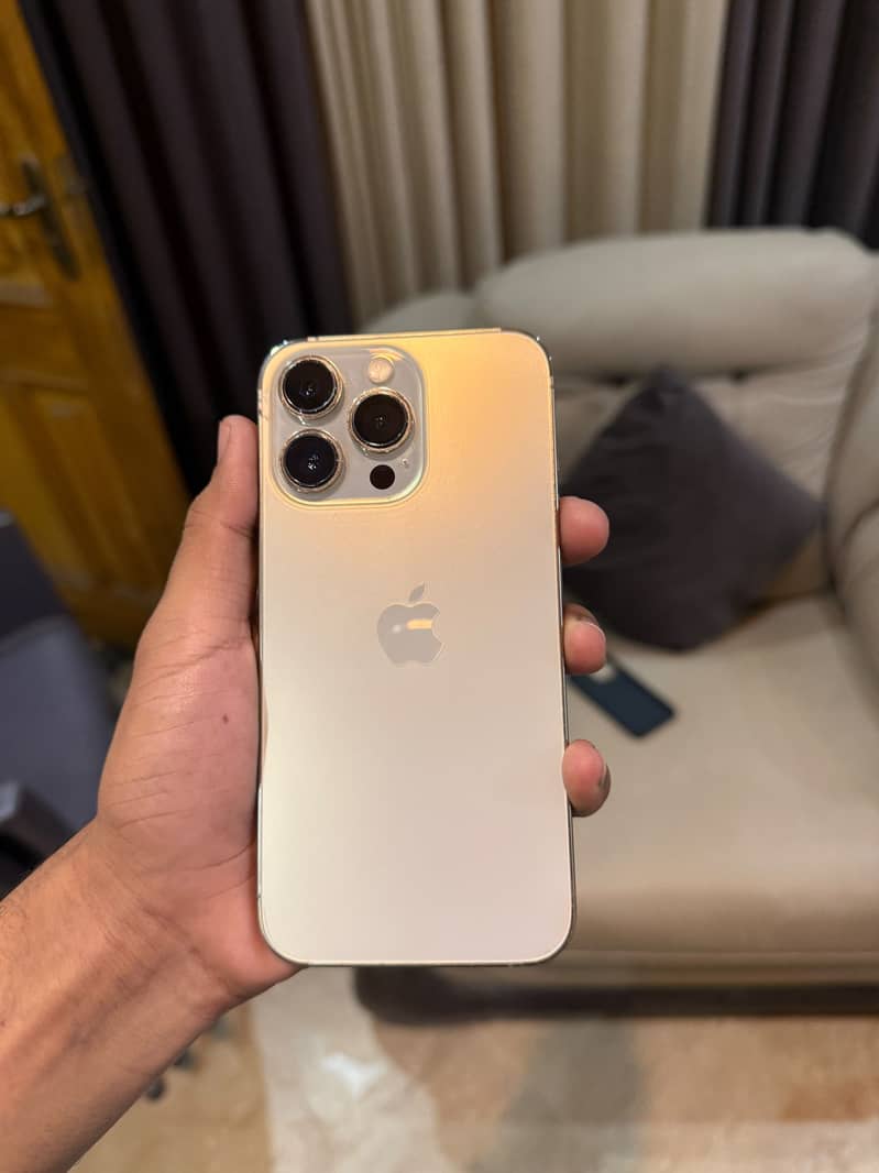 Apple iPhone 13 Pro 4