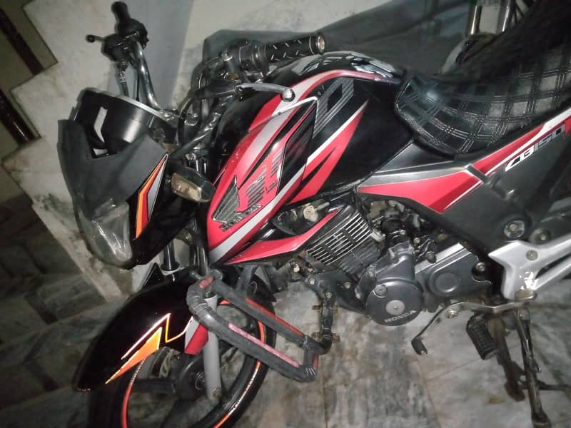Honda cb150f 1