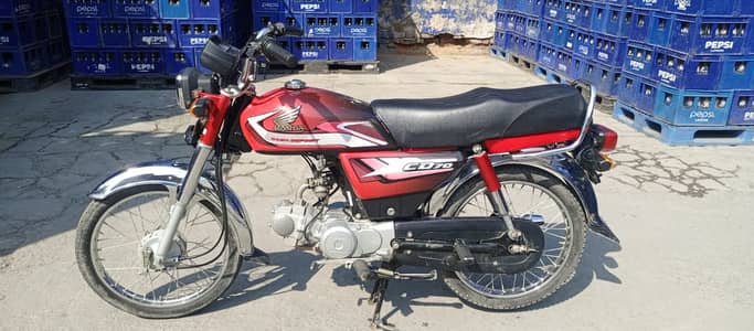 Honda CD 70 2025