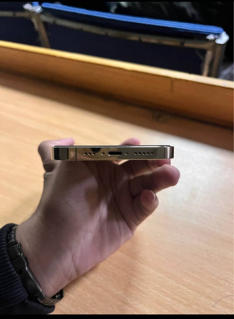 Apple iPhone 12 Pro 2