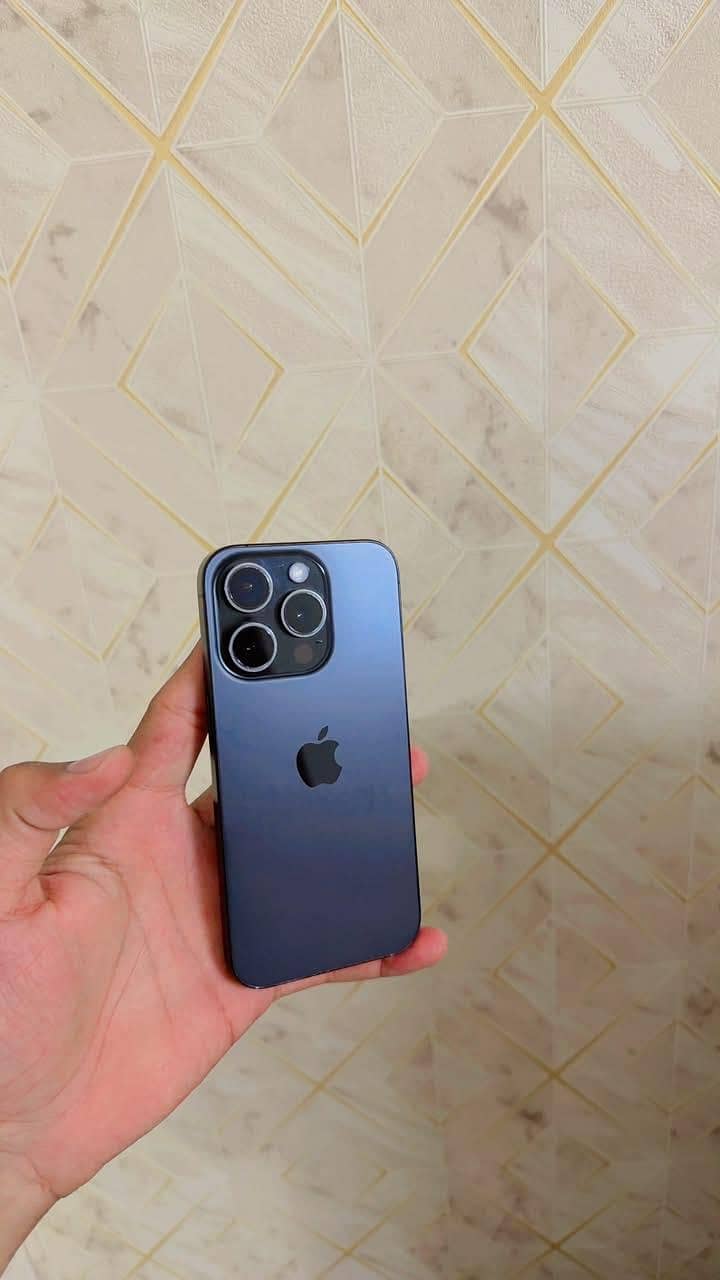 Apple iPhone 15 Pro 2