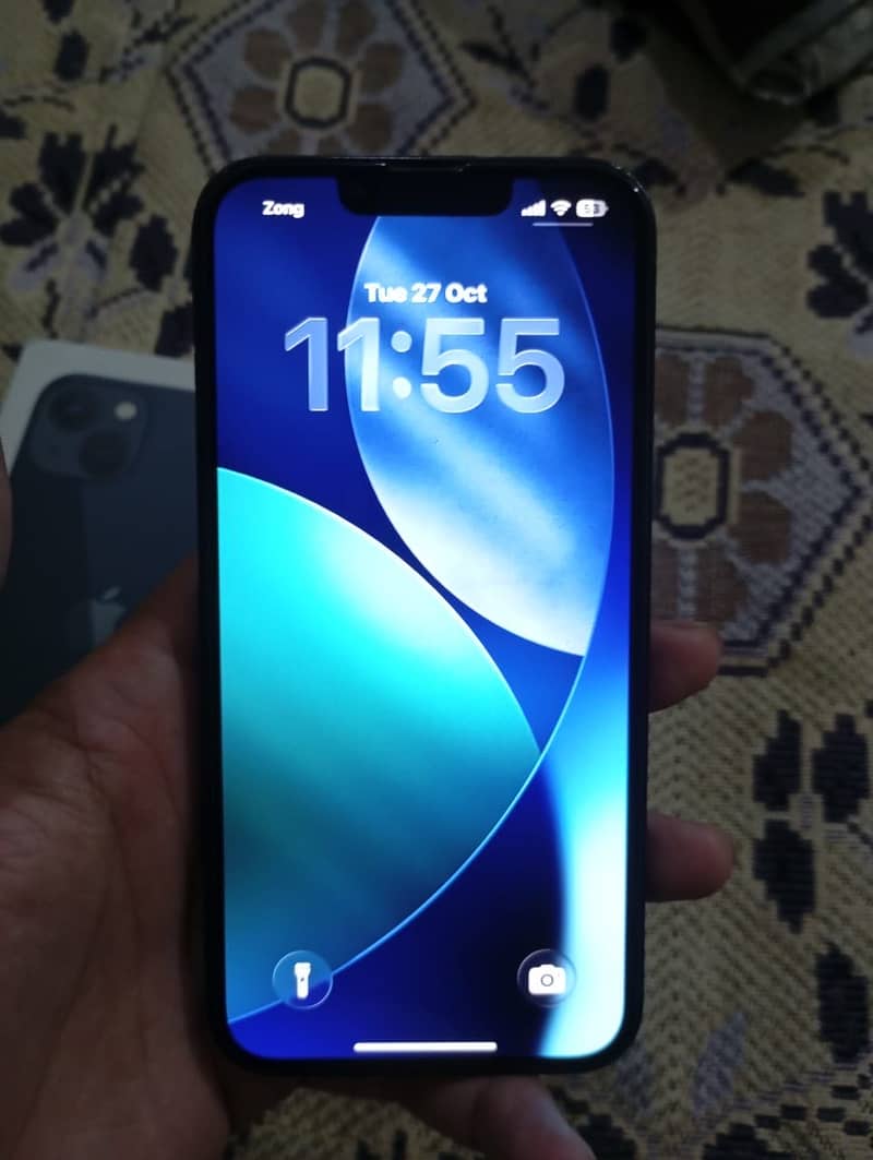 Iphone 13 with box 0