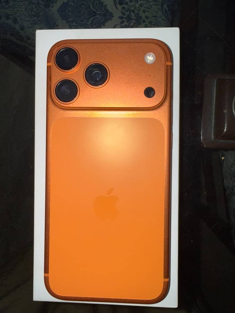 Apple iPhone 17 Pro Max 6